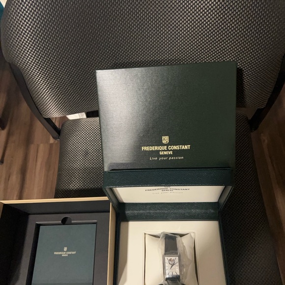 Frédérique Constant Classics Heartbeat - Picture 3 of 6